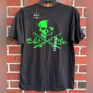 NWT Salt Life Skull & Poles Black & Neon Green Short Sleeve Medium T-Shirt T5